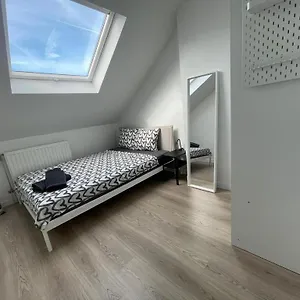 schaerbeek-room-2.hotelsghent.com/
